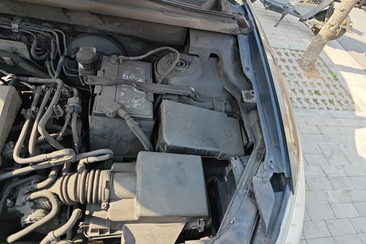 Used Bestune X80 2015 2.0L Manual Comfort 2nd Anniversary Edition Engine Bay Left