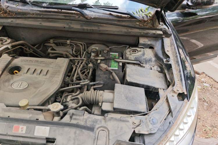 Used Bestune X80 2015 2.0L Manual Luxury Edition Engine Bay Left