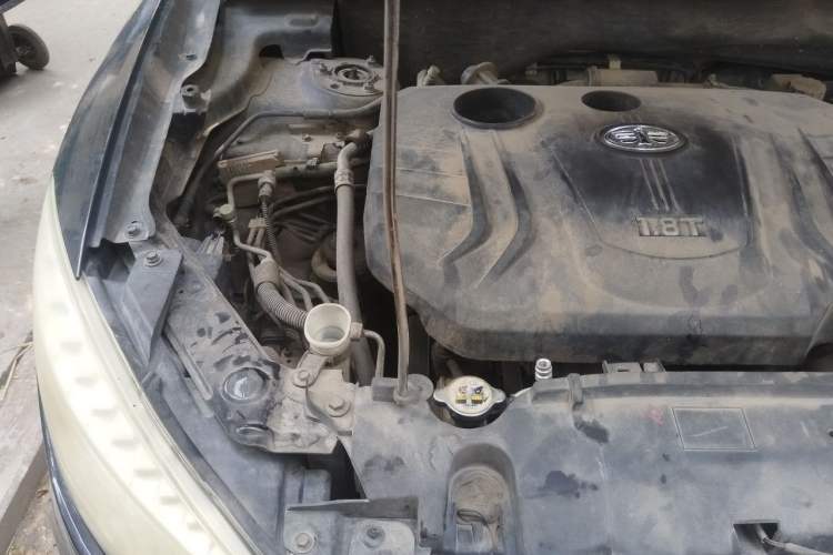 Used Bestune X80 2015 1.8T Automatic Luxury Model Engine Bay Right