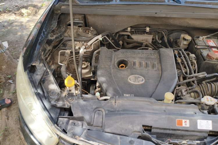 Used Bestune X80 2015 2.0L Manual Luxury Edition Engine Bay Right