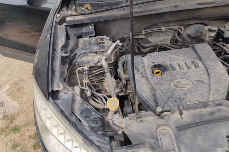 Used Bestune X80 2015 2.0L Automatic Comfort Anniversary Edition Engine Bay Right