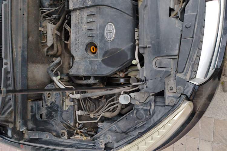 Used Bestune X80 2015 2.0L Automatic Comfort Anniversary Edition Engine Bay Right