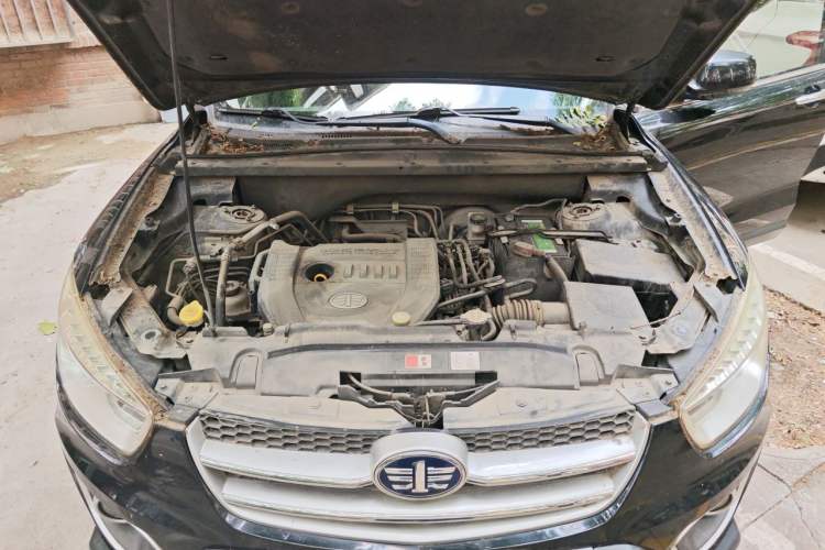 Used Bestune X80 2015 2.0L Manual Luxury Edition Engine Bay