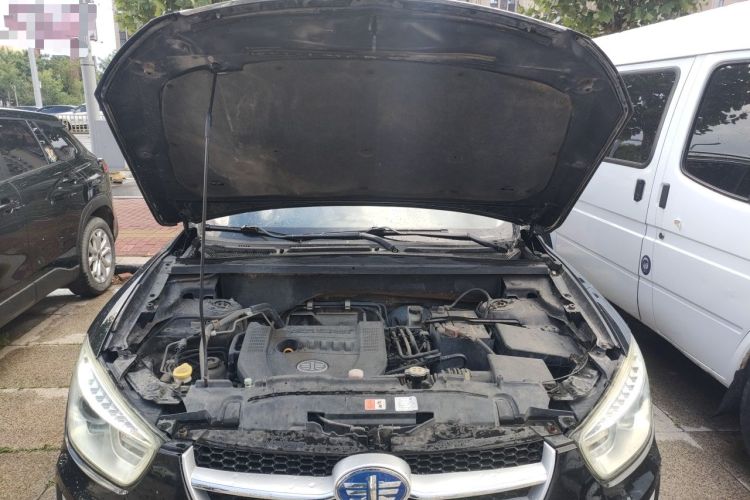 Used Bestune X80 2015 2.0L Manual Luxury Edition Engine Bay