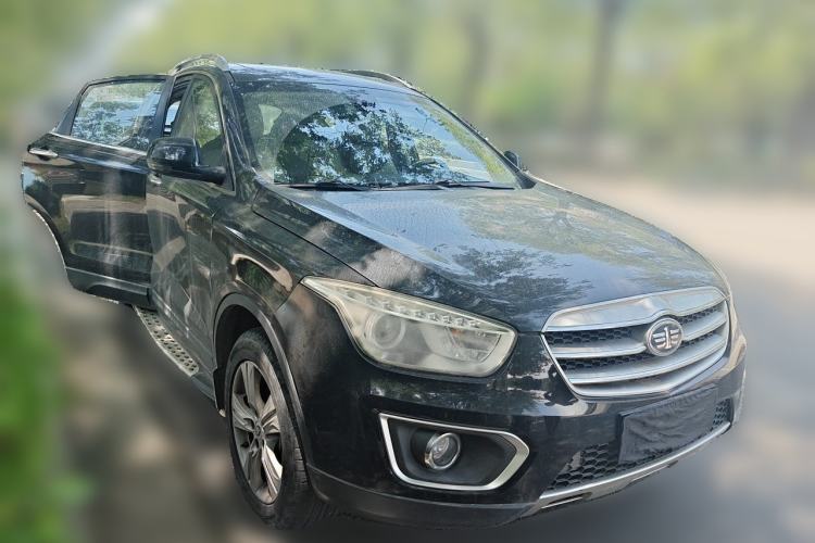 Used Bestune X80 2015 2.0L Manual Luxury Edition Front Right 45 Deg