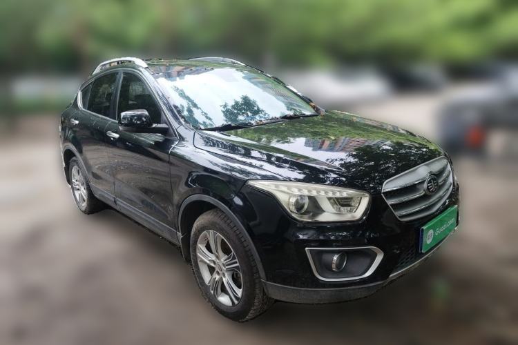 Used Bestune X80 2015 2.0L automatic luxury version Front Right 45 Deg