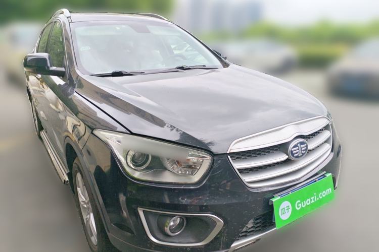 Used Bestune X80 2015 2.0L automatic luxury version Front Right 45 Deg