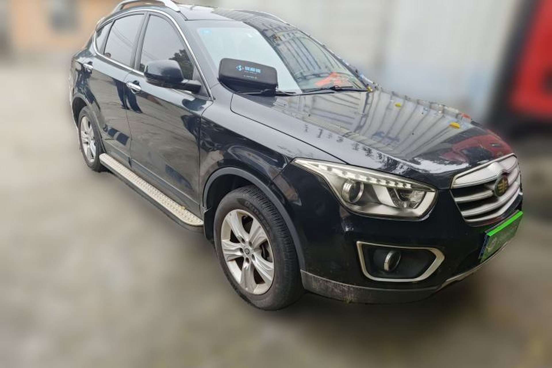 Used Bestune X80 2015 2.0L Automatic Comfort Anniversary Edition Front Right 45 Deg