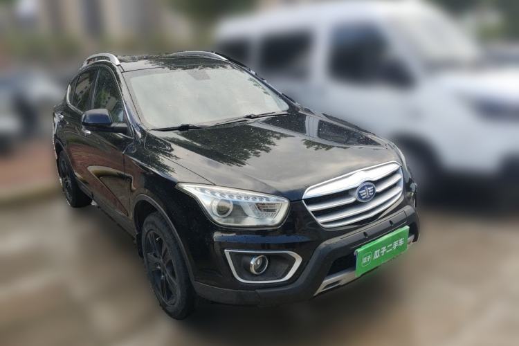 Used Bestune X80 2015 2.0L Manual Luxury Edition Front Right 45 Deg
