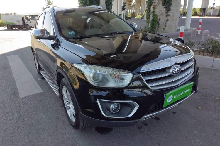 Used Bestune X80 2015 2.0L automatic luxury version Front Right 45 Deg