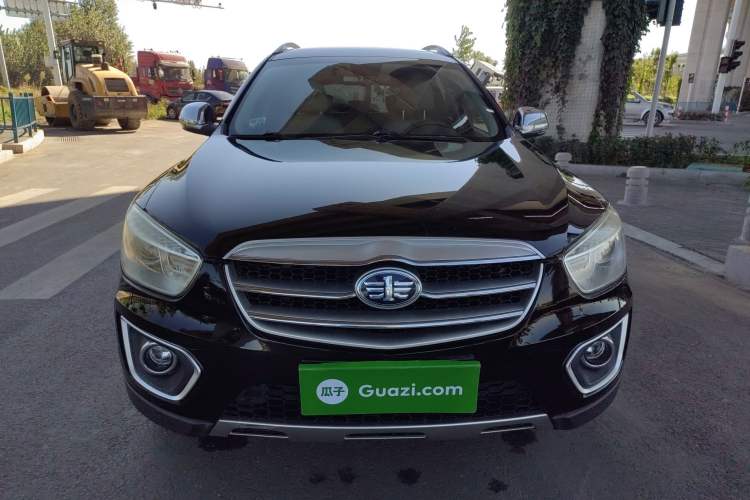 Used Bestune X80 2015 2.0L automatic luxury version Front