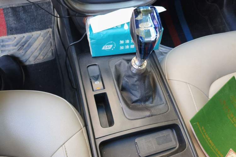 Used Bestune X80 2015 2.0L Manual Luxury Edition Gear Lever
