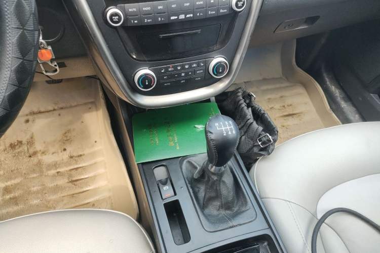Used Bestune X80 2015 2.0L Manual Luxury Edition Gear Lever