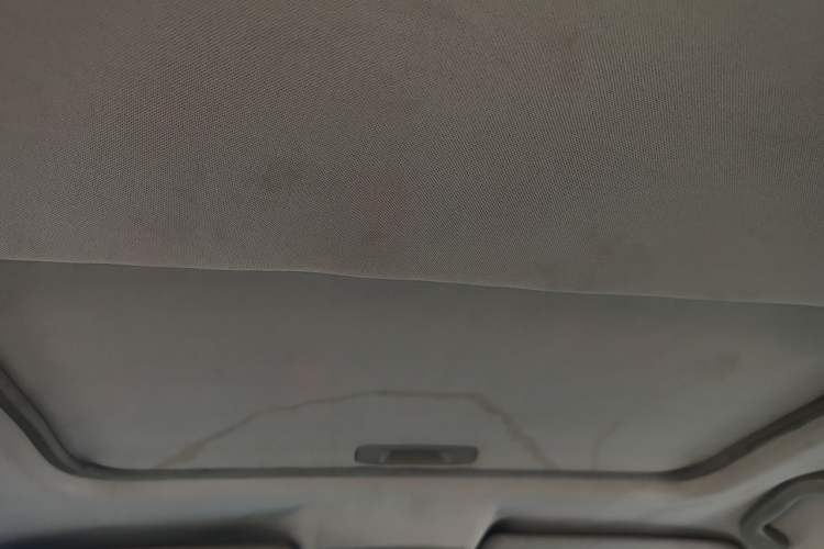Used Bestune X80 2015 2.0L automatic comfort version Headliner