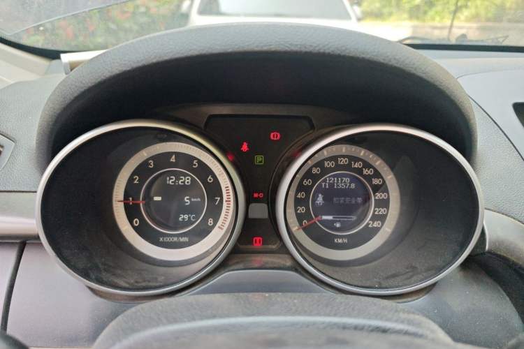 Used Bestune X80 2015 2.0L Automatic Comfort Anniversary Edition Instrument Cluster