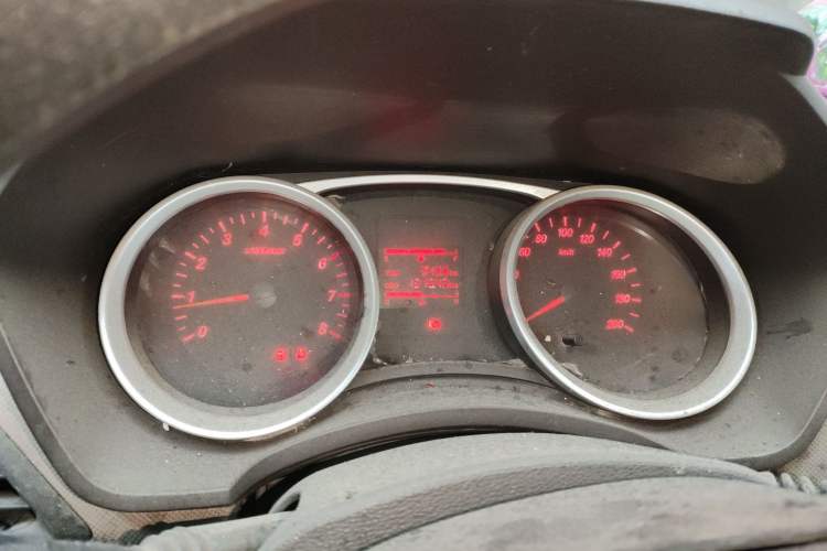Used Bestune X80 2015 2.0L Automatic Comfort Anniversary Edition Instrument Cluster