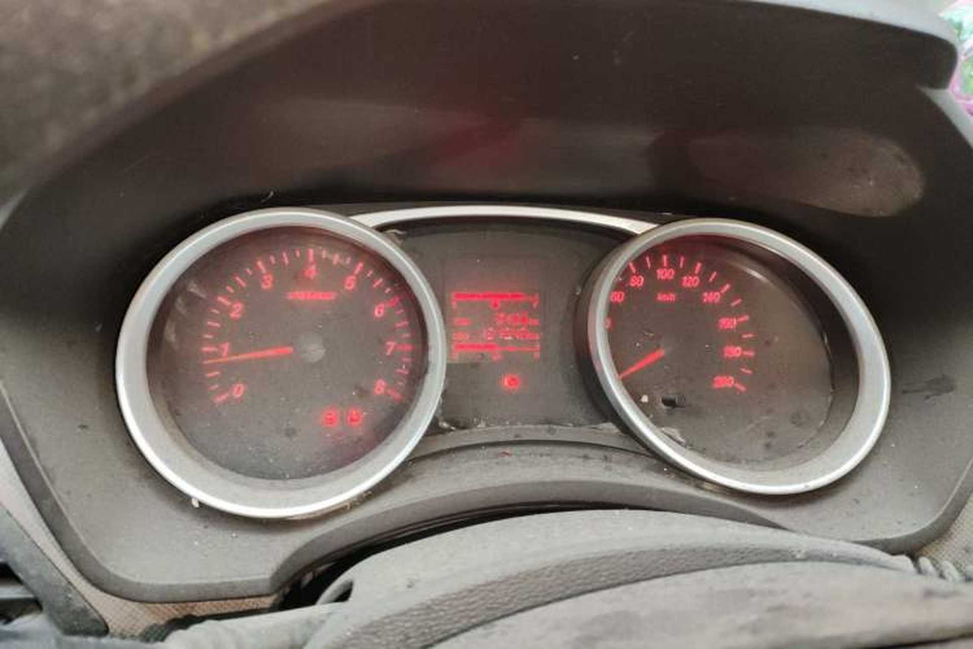 Used Bestune X80 2015 2.0L Automatic Comfort Anniversary Edition Instrument Cluster