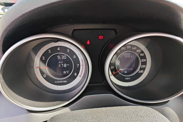 Used Bestune X80 2015 2.0L Manual Comfort 2nd Anniversary Edition Instrument Cluster