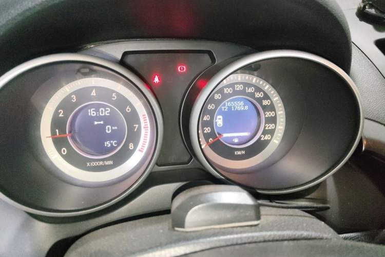 Used Bestune X80 2015 2.0L Manual Luxury Edition Instrument Cluster