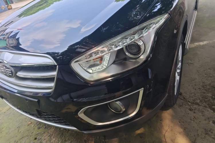 Used Bestune X80 2015 1.8T Automatic Luxury Model Left Front Headlight