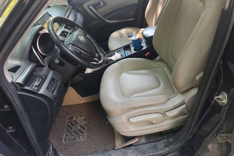 Used Bestune X80 2015 2.0L automatic comfort version Left Front Seat