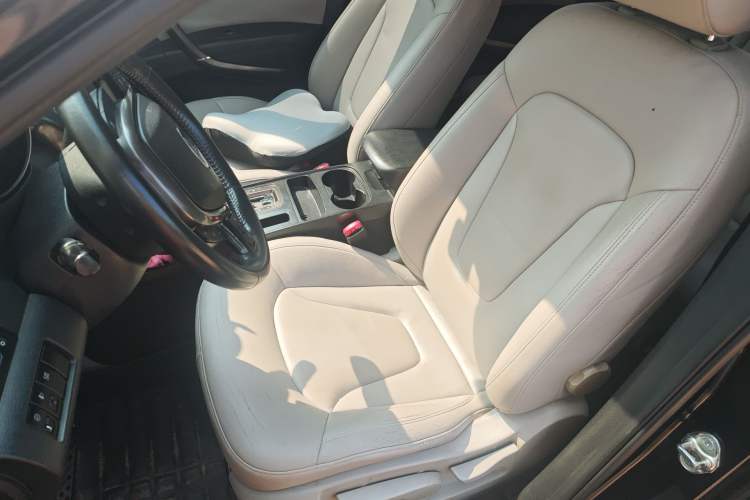 Used Bestune X80 2015 2.0L automatic comfort version Left Front Seat