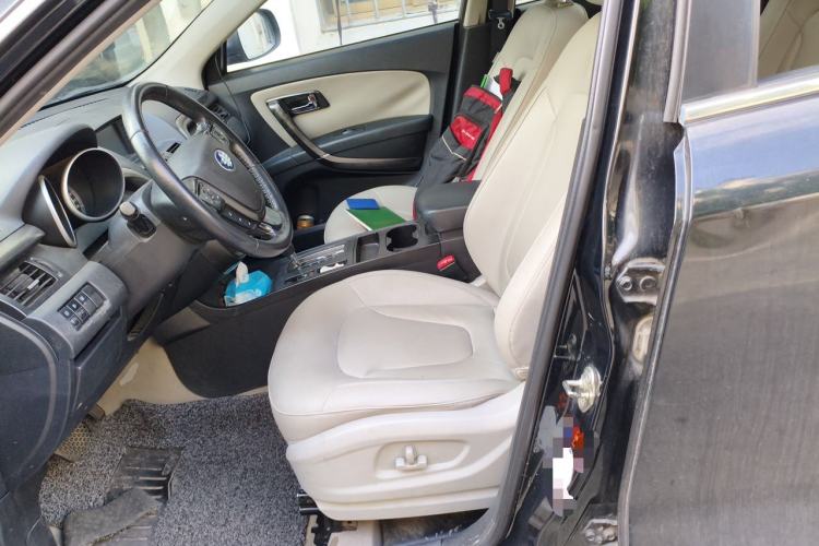 Used Bestune X80 2015 2.0L automatic luxury version Left Front Seat
