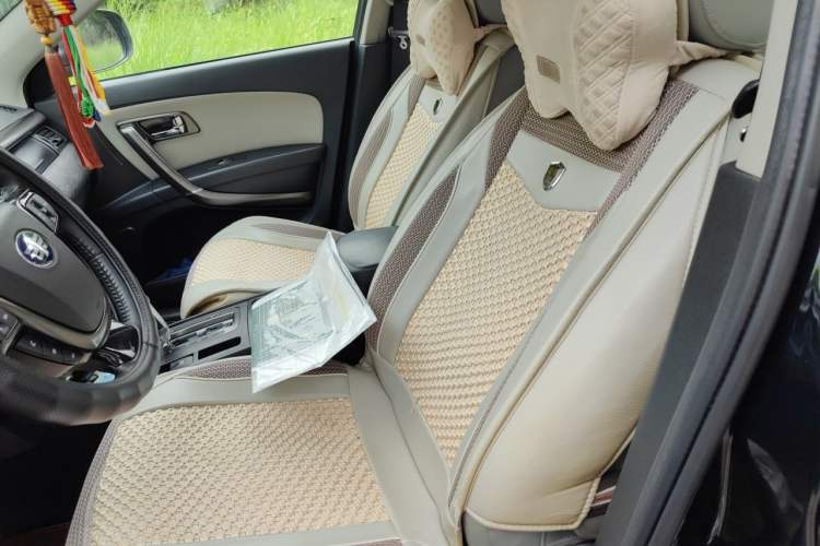 Used Bestune X80 2015 2.0L automatic luxury version Left Front Seat