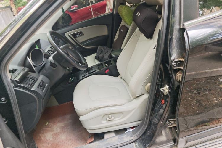 Used Bestune X80 2015 2.0L Manual Luxury Edition Left Front Seat