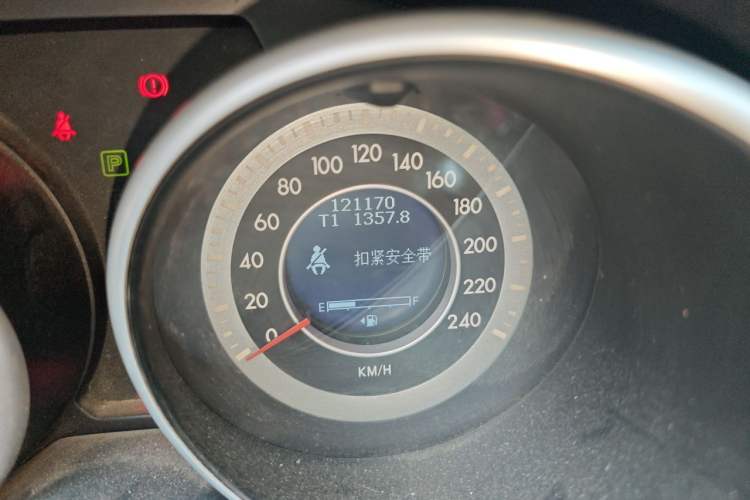 Used Bestune X80 2015 2.0L Automatic Comfort Anniversary Edition Odometer Close Up