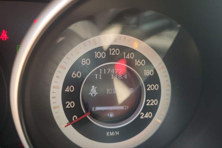 Used Bestune X80 2015 2.0L automatic comfort version Odometer Close Up