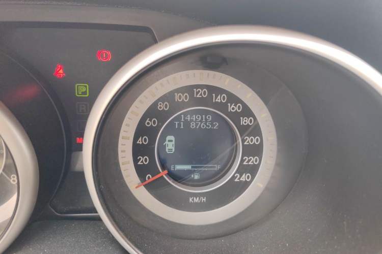 Used Bestune X80 2015 2.0L Automatic Comfort Anniversary Edition Odometer Close Up