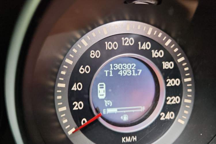 Used Bestune X80 2015 2.0L Manual Luxury Edition Odometer Close Up