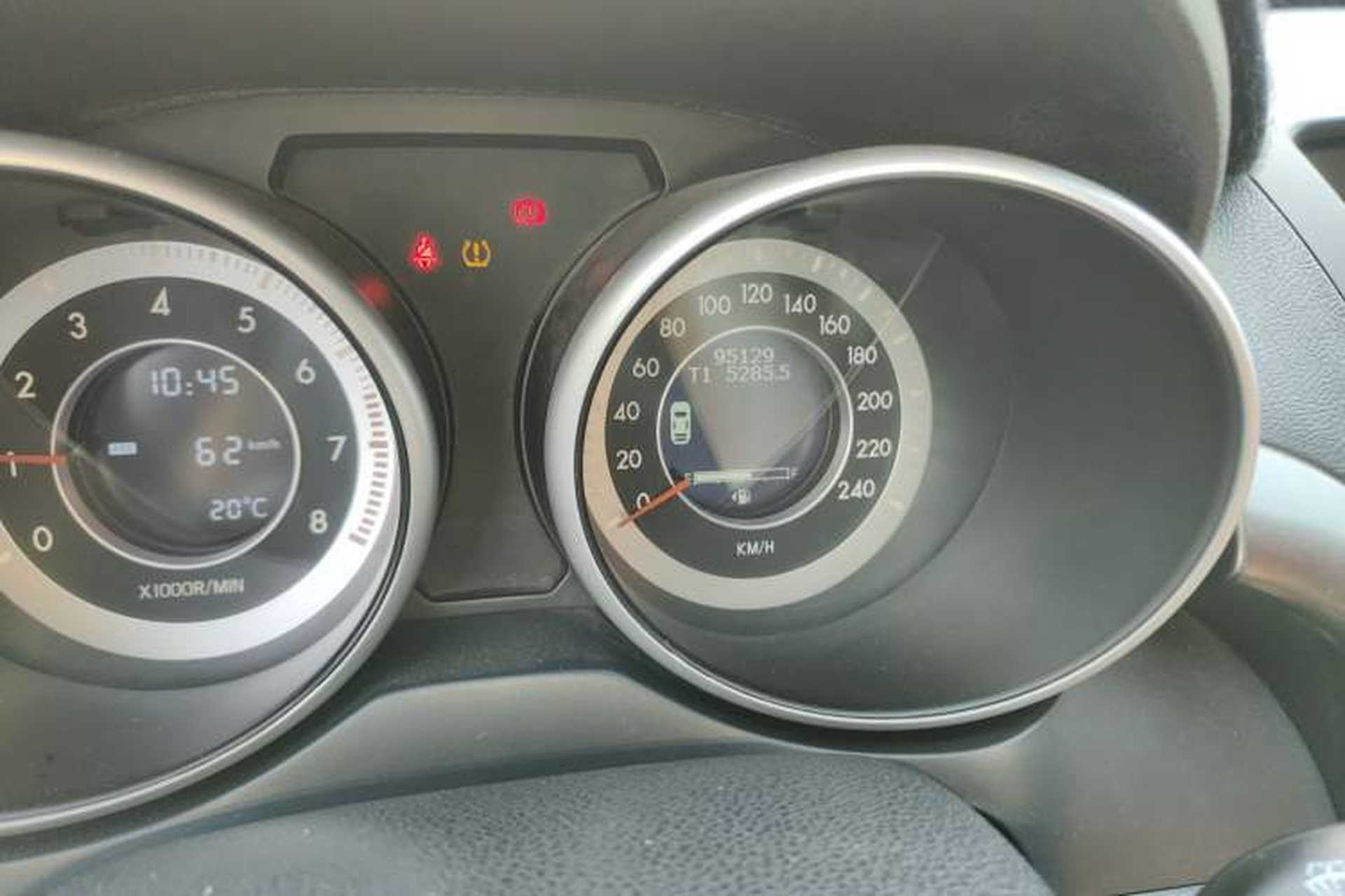 Used Bestune X80 2015 2.0L Manual Luxury Edition Odometer Close Up