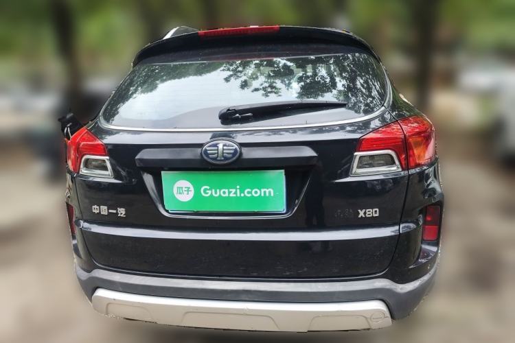 Used Bestune X80 2015 2.0L automatic luxury version Rear