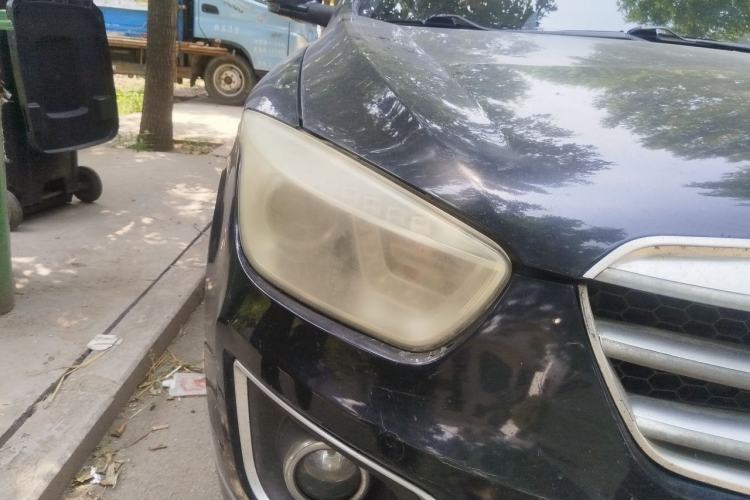 Used Bestune X80 2015 1.8T Automatic Luxury Model Right Front Headlight