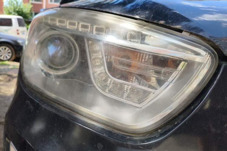 Used Bestune X80 2015 2.0L Manual Luxury Edition Right Front Headlight