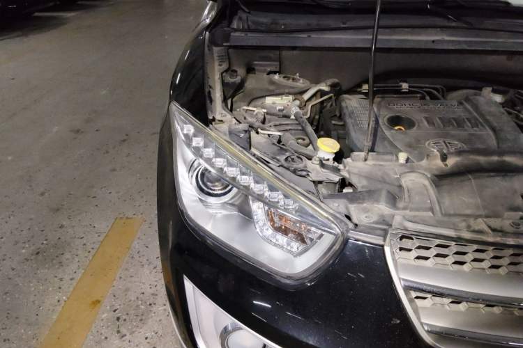 Used Bestune X80 2015 2.0L Manual Luxury Edition Right Front Headlight
