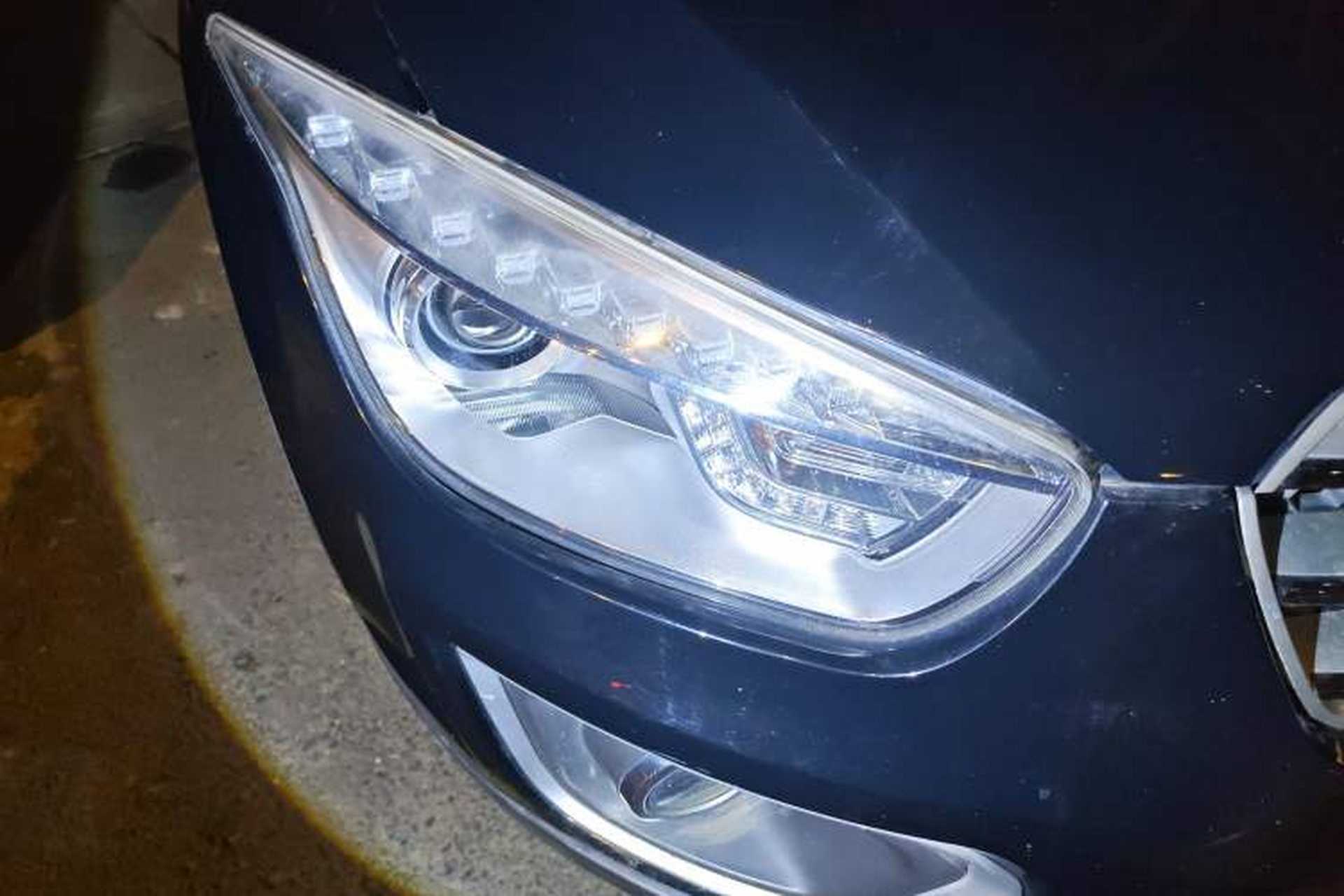 Used Bestune X80 2015 2.0L automatic luxury version Right Front Headlight