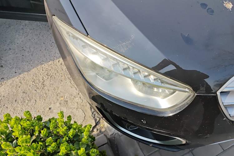 Used Bestune X80 2015 2.0L Manual Comfort 2nd Anniversary Edition Right Front Headlight