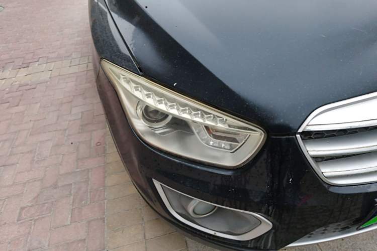 Used Bestune X80 2015 2.0L Automatic Comfort Anniversary Edition Right Front Headlight