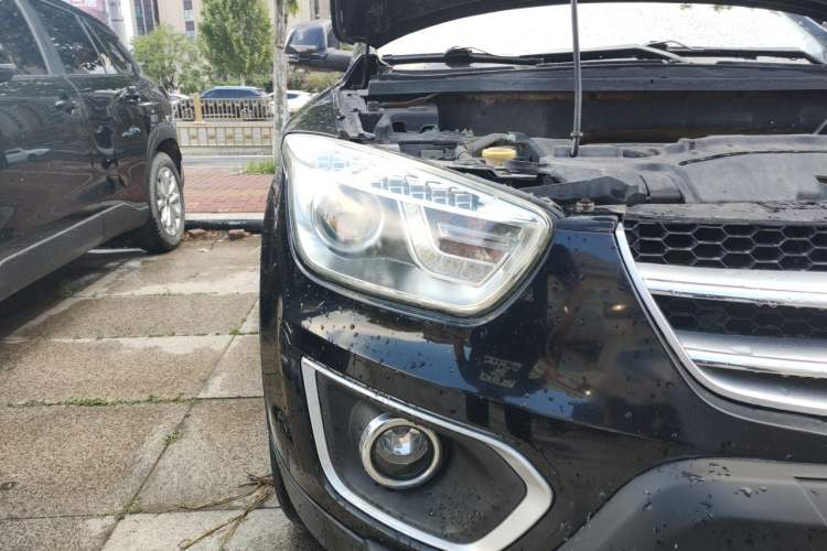 Used Bestune X80 2015 2.0L Manual Luxury Edition Right Front Headlight