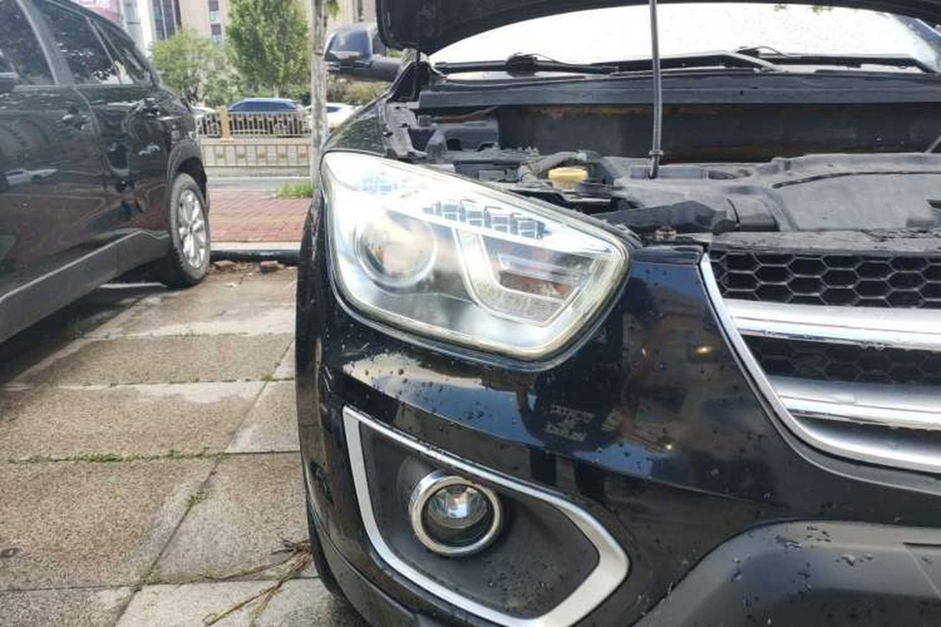 Used Bestune X80 2015 2.0L Manual Luxury Edition Right Front Headlight