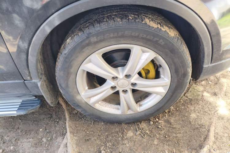 Used Bestune X80 2015 2.0L Manual Luxury Edition Right Front Wheel Hub