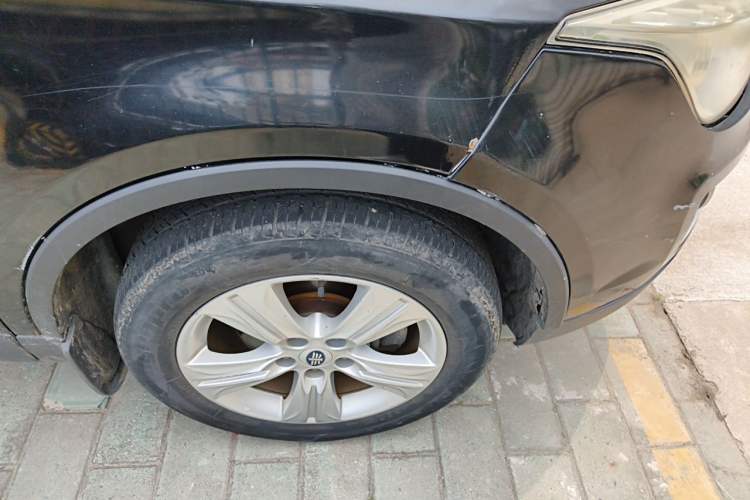 Used Bestune X80 2015 2.0L Automatic Comfort Anniversary Edition Right Front Wheel Hub