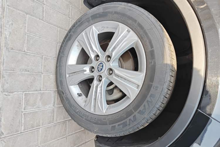 Used Bestune X80 2015 2.0L Manual Comfort 2nd Anniversary Edition Right Front Wheel Hub