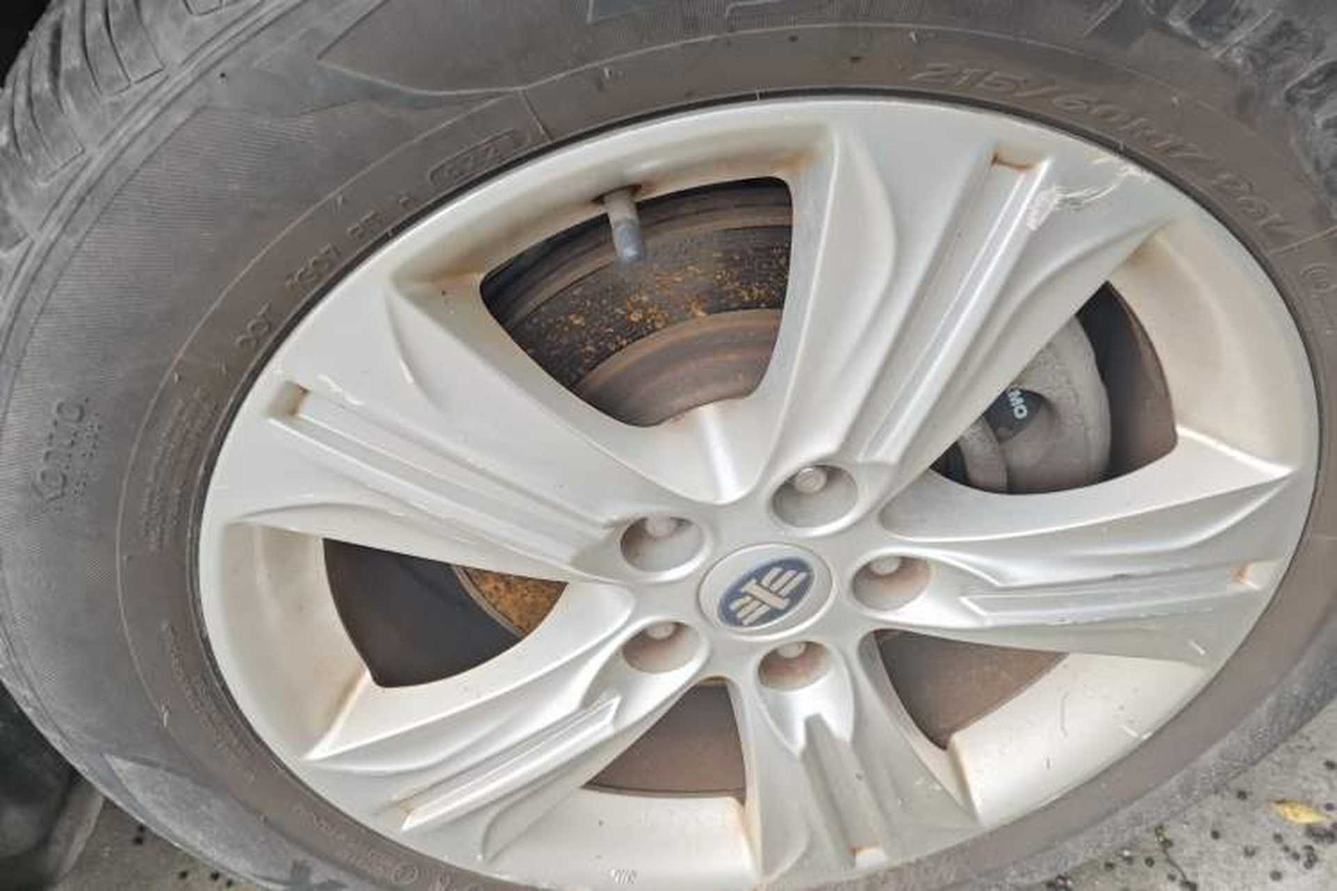 Used Bestune X80 2015 2.0L Automatic Comfort Anniversary Edition Right Front Wheel Hub