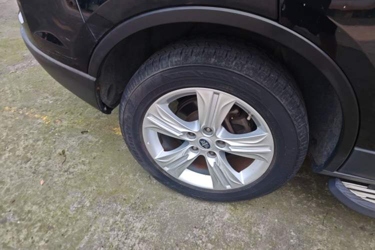 Used Bestune X80 2015 1.8T Automatic Luxury Model Right Rear Wheel Hub