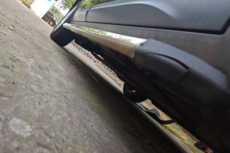 Used Bestune X80 2015 1.8T Automatic Luxury Model Right Side Sill