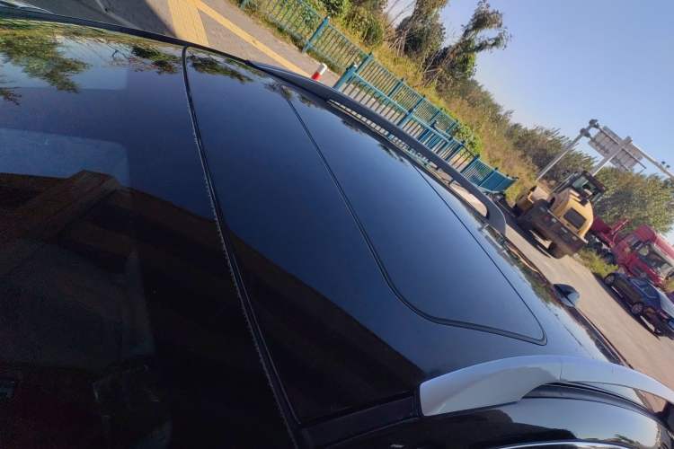 Used Bestune X80 2015 2.0L automatic luxury version Roof